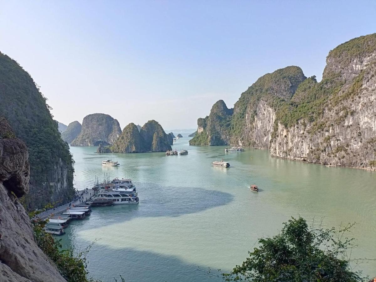 Sunrise Motel Ha Long Bagian luar foto